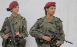 women-arab-militaries.png